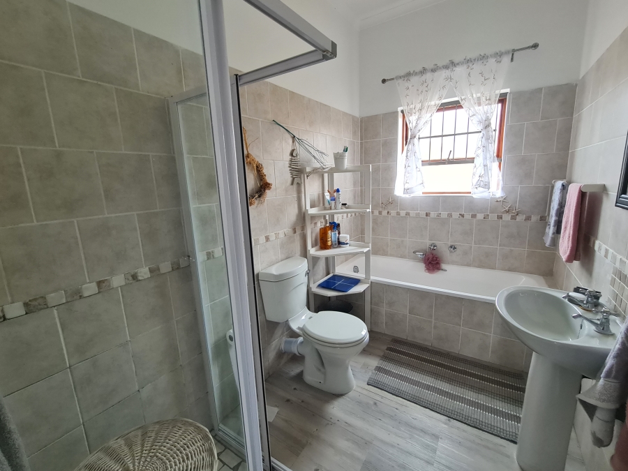 3 Bedroom Property for Sale in Jeffreys Bay Central Eastern Cape